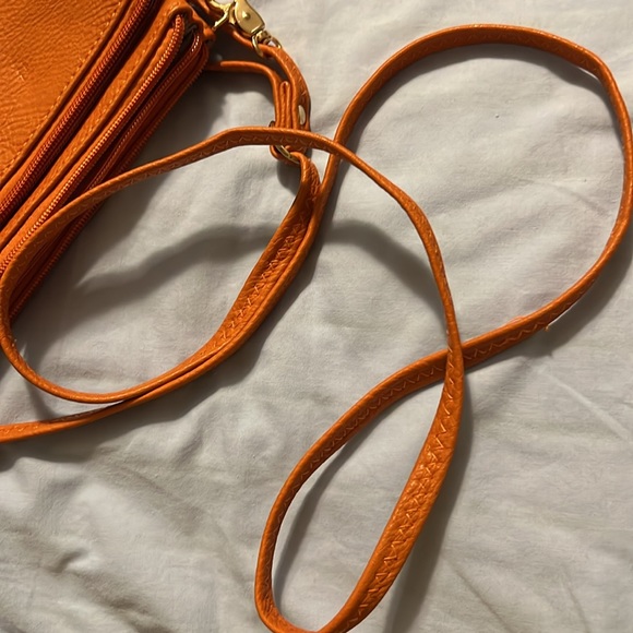 Tan orange crossbody - Picture 8 of 8